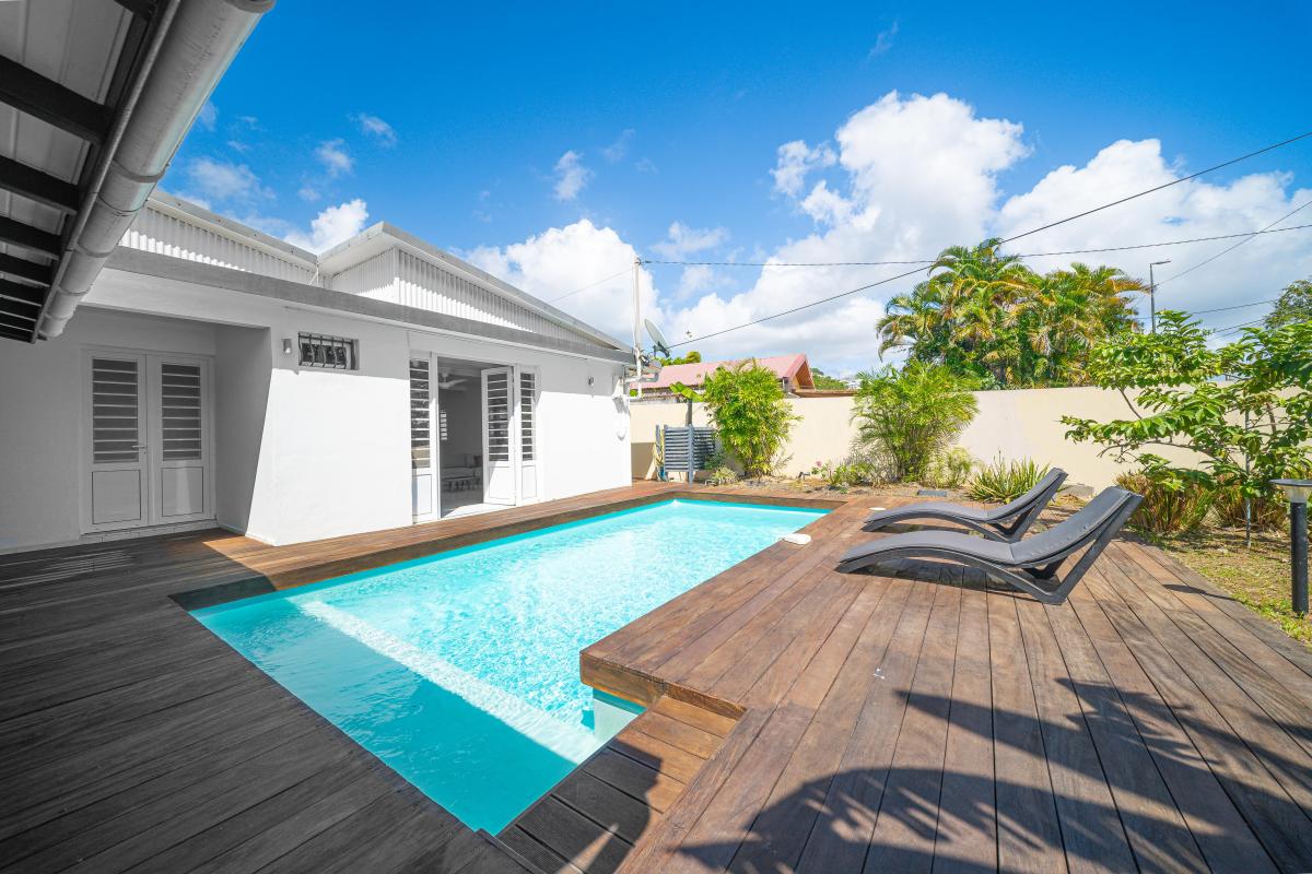 villa-piscine-privee-le-diamant-martinique3  (1)